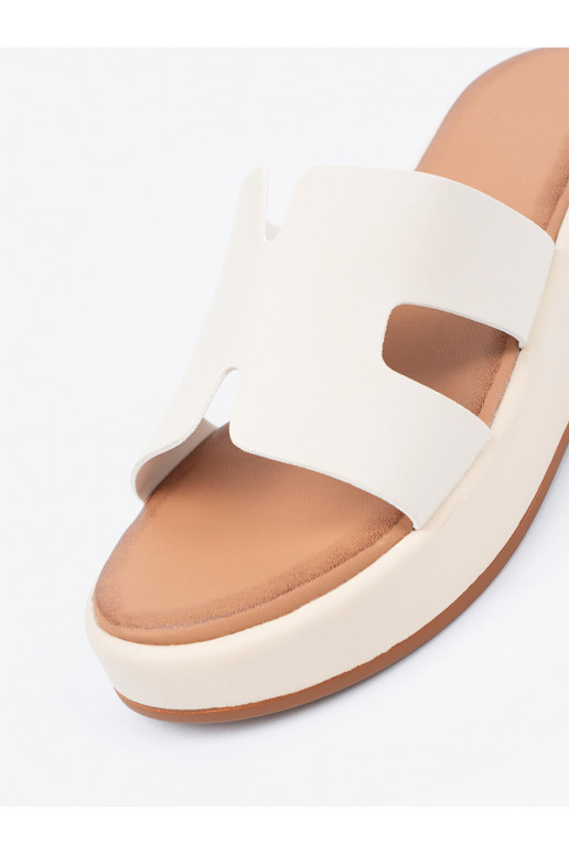 Naiste sussid platvormiga 