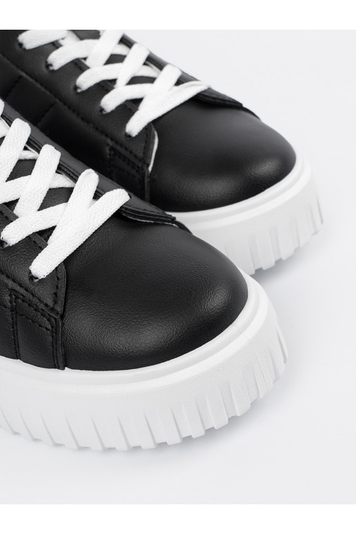  Naiste kingad Mustad z valge värvmi wstawkami