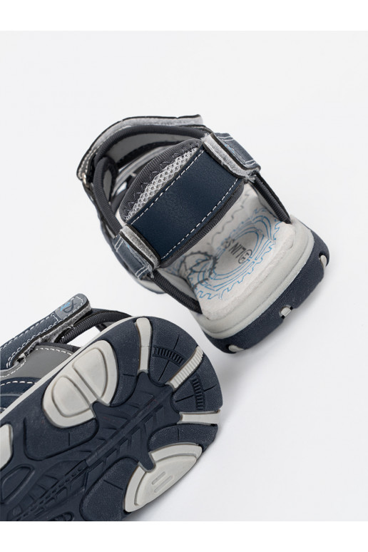 tumesinist värvi  kingad