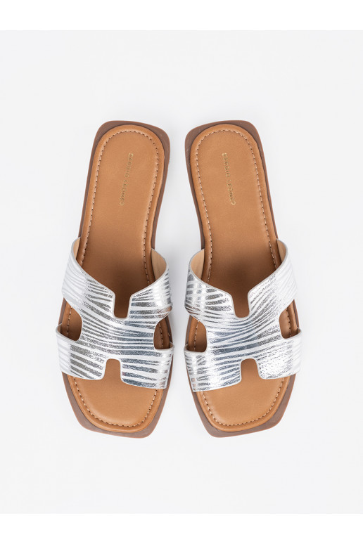 Hõbedat värvi plätud  Hõbedat värvi plätud