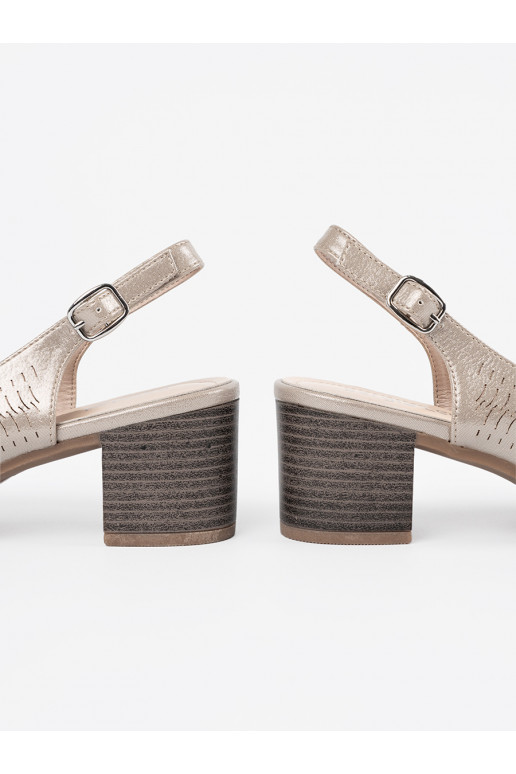 sandaalid    sandaalid