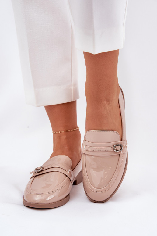 Läikivad mokasiinid naistele...