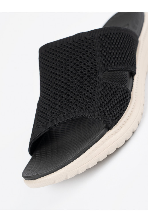  Mustad plätud platvormiga Sergio Leone