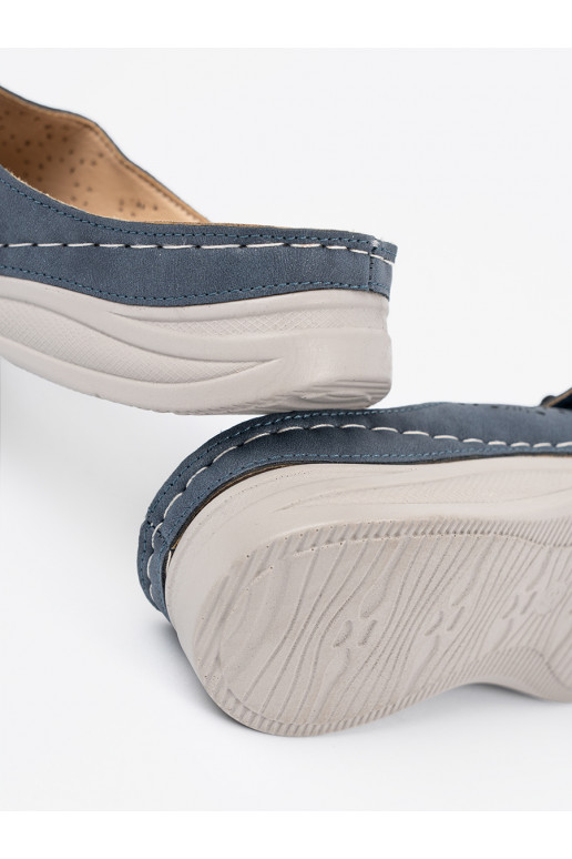 tumesinist värvi plätud  z ozdobnym em