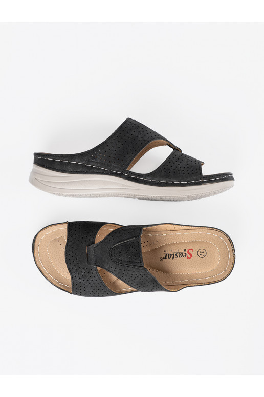 Must  plätud z wycięciami