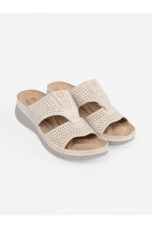 Elevandiluu värvi  plätud z wycięciami