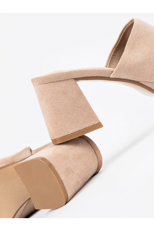 beeži värvi  plätud 