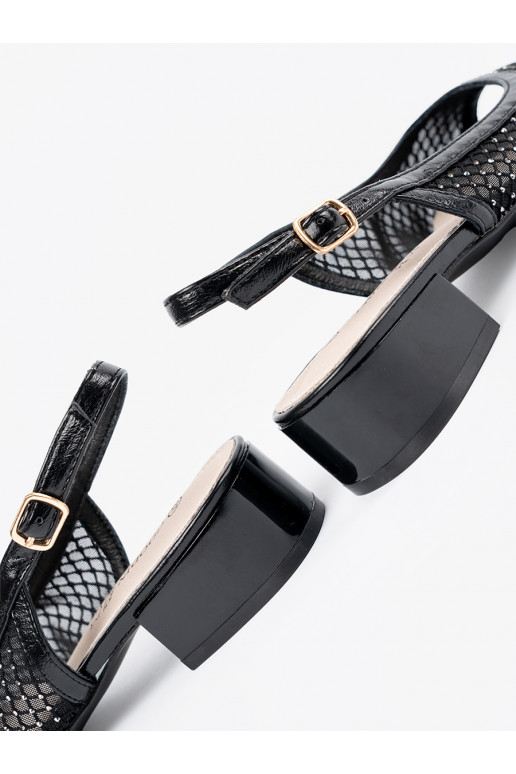 Must kingad z ozdobną siateczką