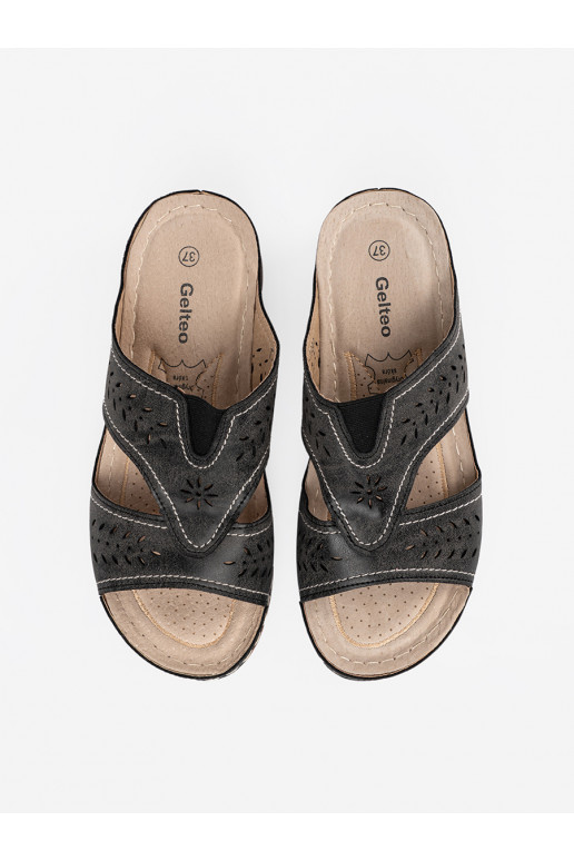 Must plätud  Must plätud