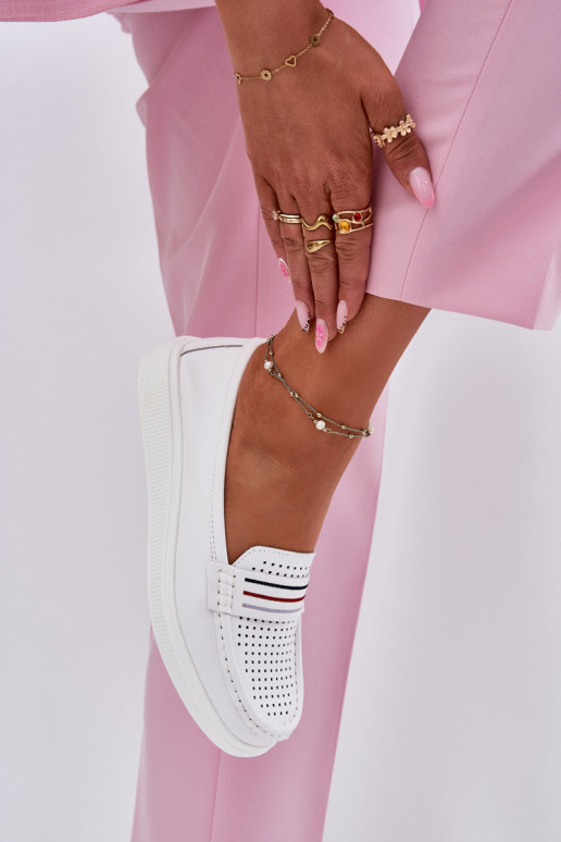   naiste mokassiinid valget värvi Dovema