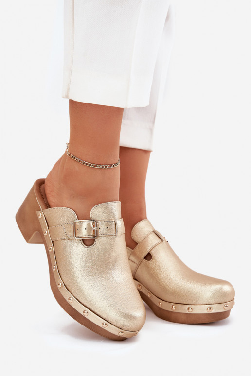 Sussid   kõrge jämeda kontsaga neetide ja pandlaga Kuldset värvi Veldexina Sussid   kõrge jämeda kontsaga neetide ja pandlaga Kuldset värvi Veldexina