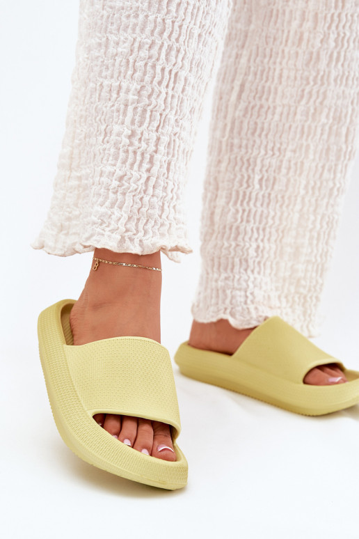 Kerged sussid massiivse tallaga  Querceria  Kerged sussid massiivse tallaga  Querceria