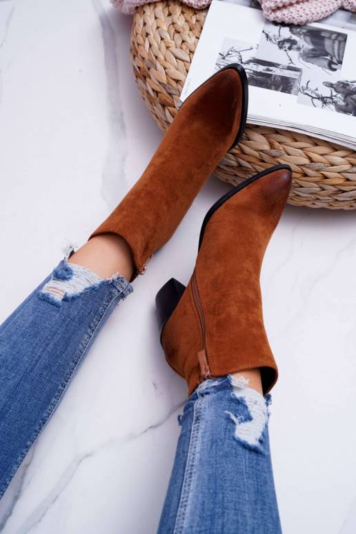 Naiste poolsaapad kõrge jämeda... Naiste poolsaapad kõrge jämeda...