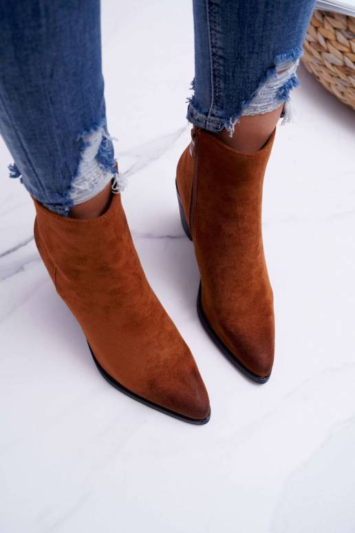 Naiste poolsaapad kõrge jämeda... Naiste poolsaapad kõrge jämeda...