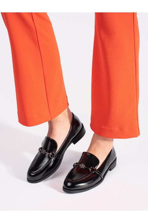 Must  naiste mokassiinid 