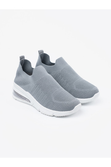 Spordistiilis kingad  halli värvi 2