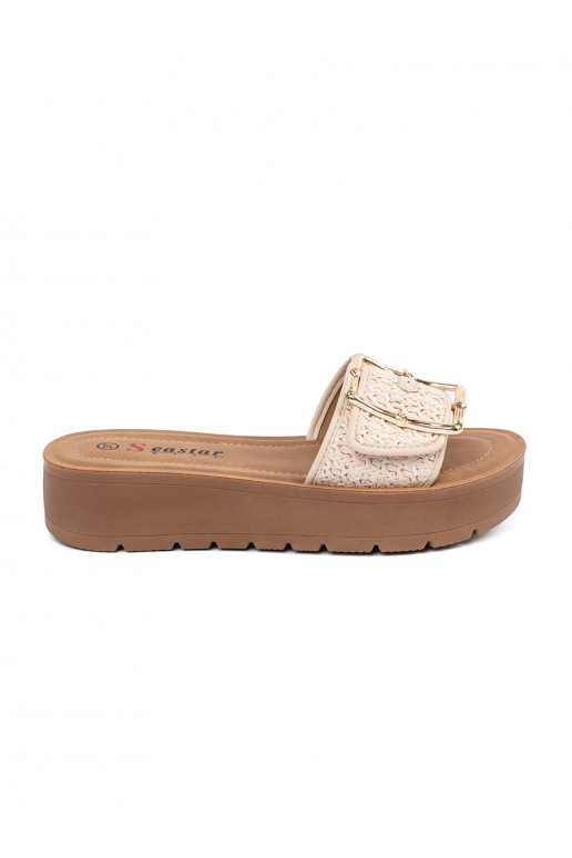 Sussid zdobione złotą klamrą