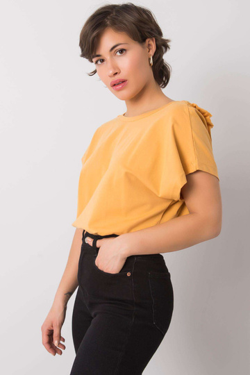 Tumekollane volangidega...