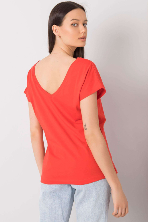 Punane T-särk kirjaga Hortense