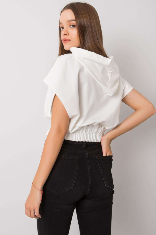 Jeneeni valge lühikeste varrukatega...