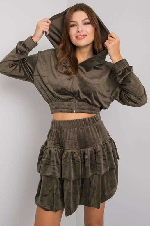 Khakivärvi veluurkomplekt seelikuga...