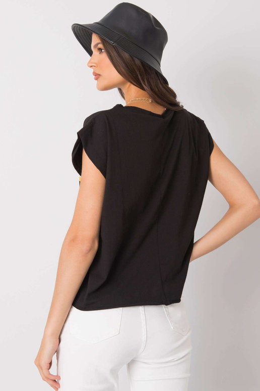 Must Malibu trükiga T-särk