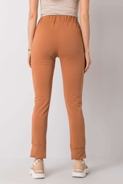 Helepruunid dressipüksid Kareni...