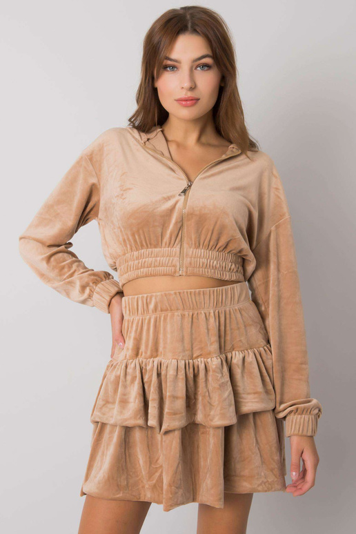 Tumebeež veluurkomplekt seelikuga Letta