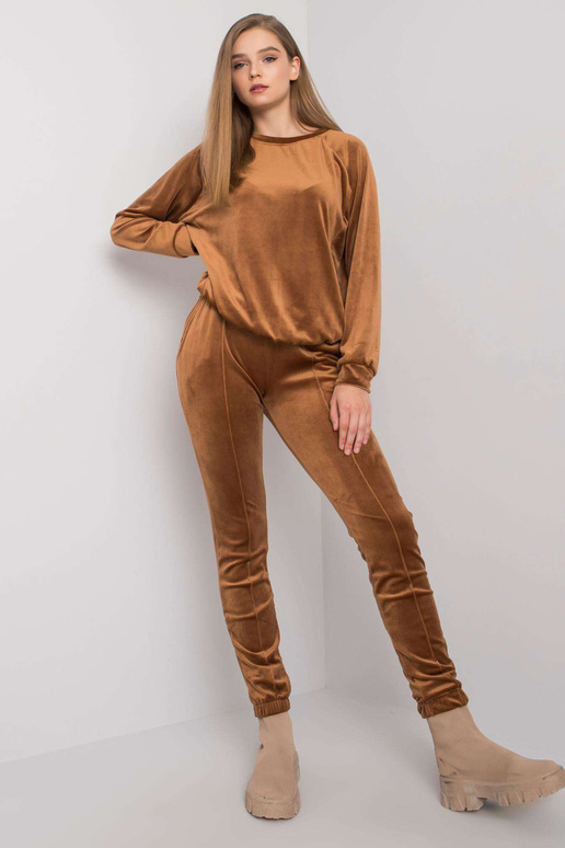 Kimberly helepruunist veluurist... Kimberly helepruunist veluurist...