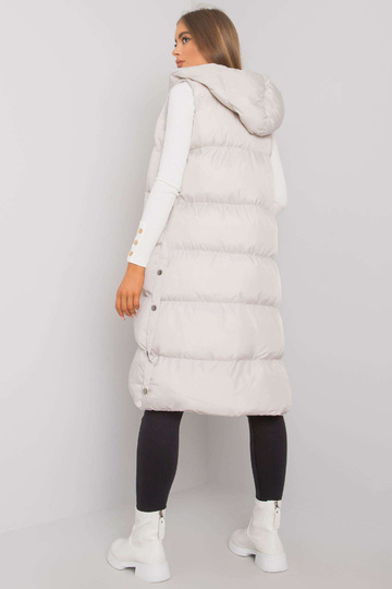 Helehall Chase kapuutsiga...