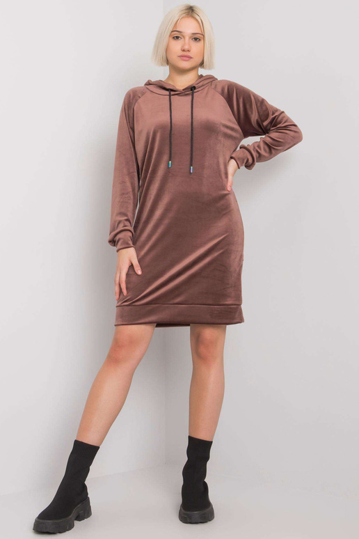 Pruun veluurkleit kapuutsiga Messina