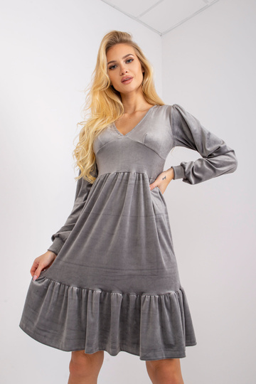 Hall veluurkleit volangiga... 2