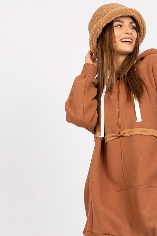 Helepruun Bostoni pika kapuutsiga... Helepruun Bostoni pika kapuutsiga...