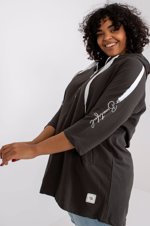 Suures suuruses khakivärvi...