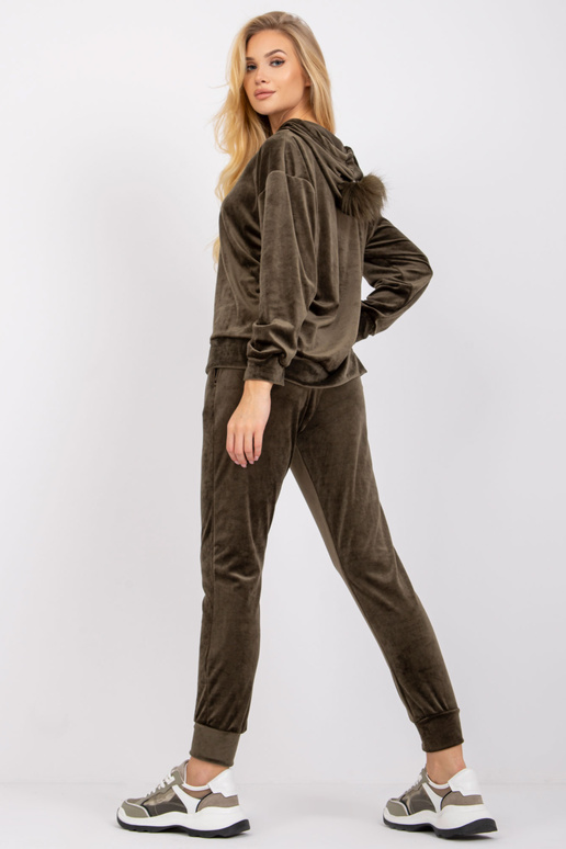 Khaki kaheosaline veluurkomplekt Avignon Khaki kaheosaline veluurkomplekt Avignon