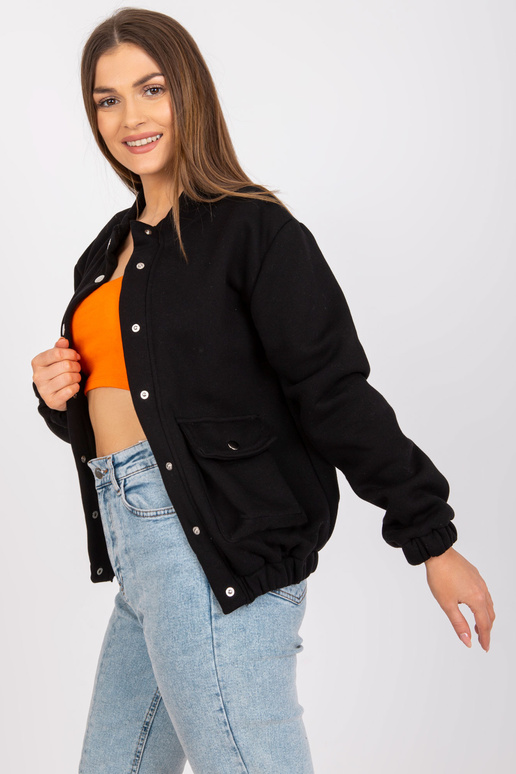 Zuzanna must puuvillane kapuutsiga...