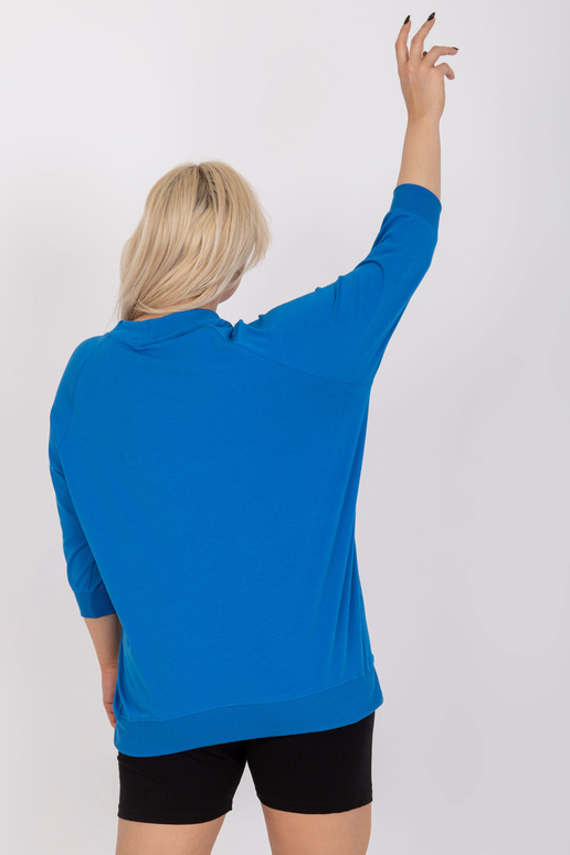 Tumesinine pluss suuruses pluus...