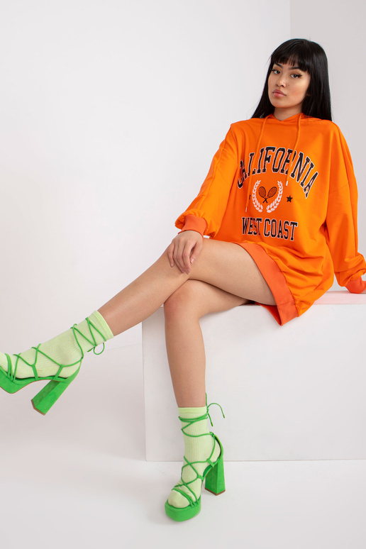 Oranž ülisuur prindi ja kapuutsiga...