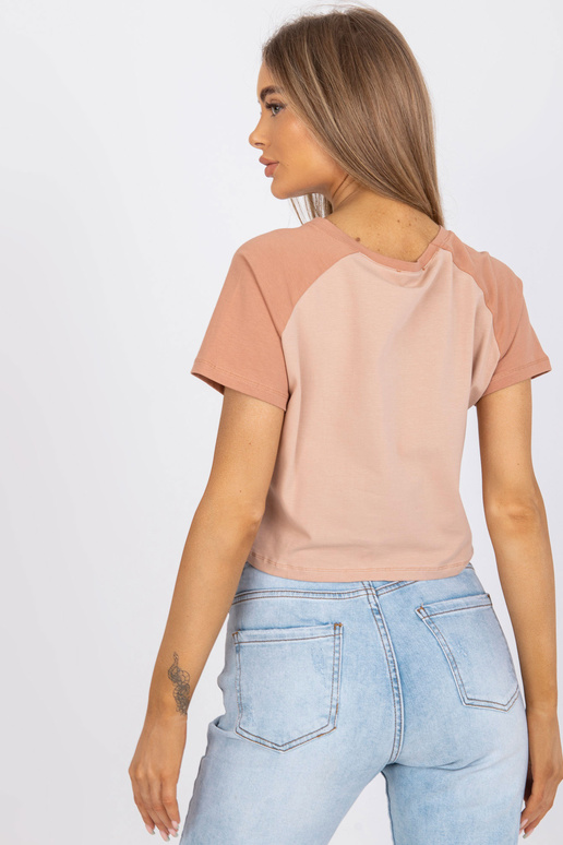 Beež kaamelipuuvillane trükiga T-särk Beež kaamelipuuvillane trükiga T-särk