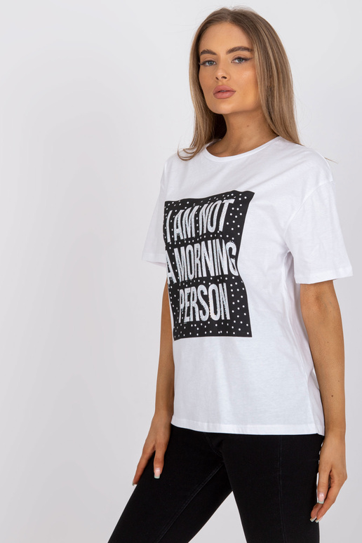 Valge aplikatsiooni ja lühikeste... Valge aplikatsiooni ja lühikeste...