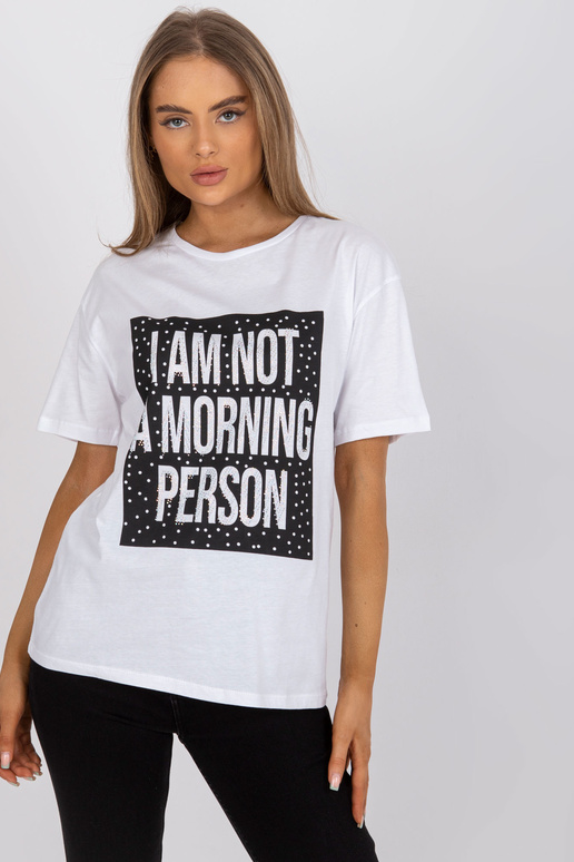 Valge aplikatsiooni ja lühikeste... Valge aplikatsiooni ja lühikeste...