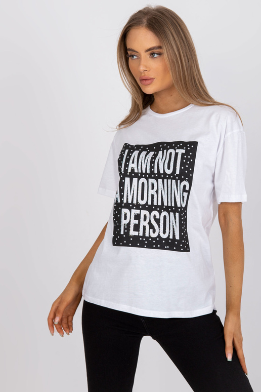 Valge aplikatsiooni ja lühikeste... Valge aplikatsiooni ja lühikeste...