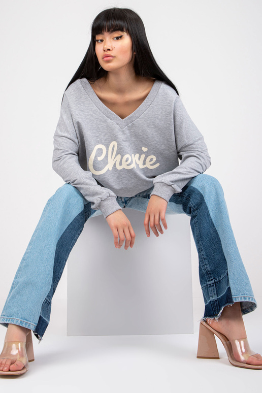 Halli melanžmustriga pikkade...