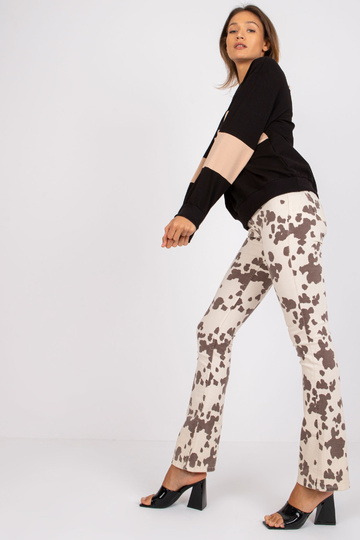 Must Bethany puuvillane...