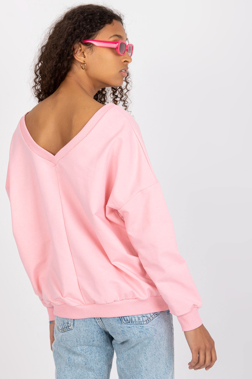 Heleroosa ja musta ülisuure mustriga...