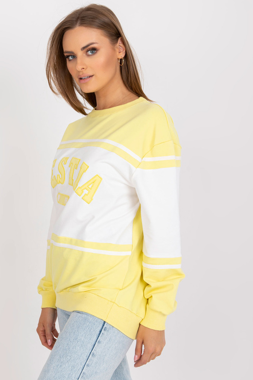 Kollane ja valge kapuutsita...