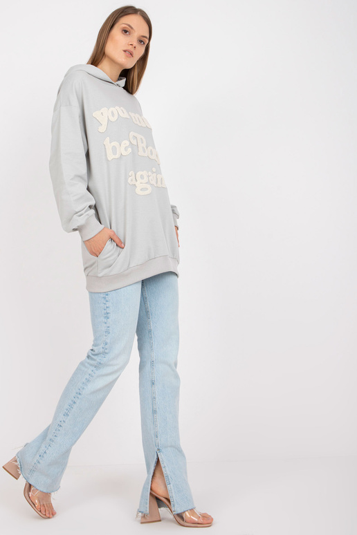 Helehall pikk pusa ja triipudega...