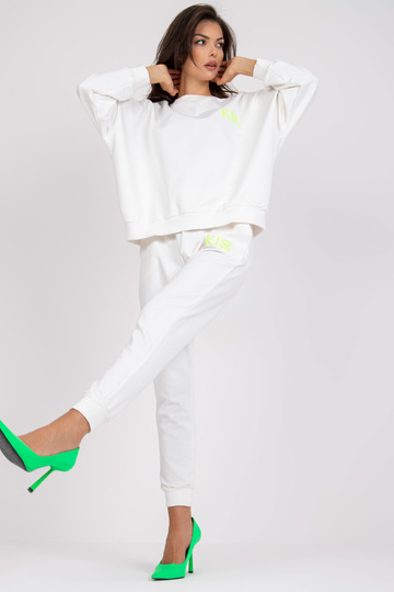 Valge kaheosaline... 2