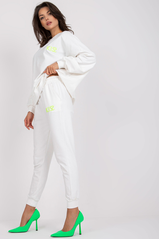 Valge kaheosaline puuvillane...