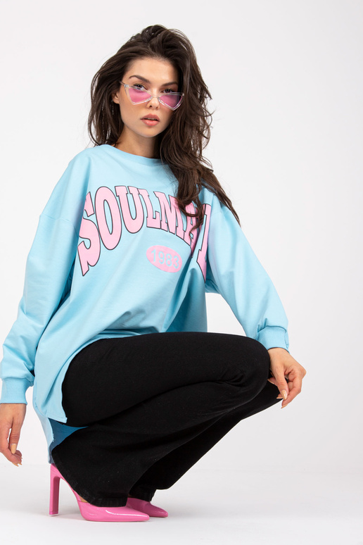 Helesinine ja roosa värvilise trükiga...